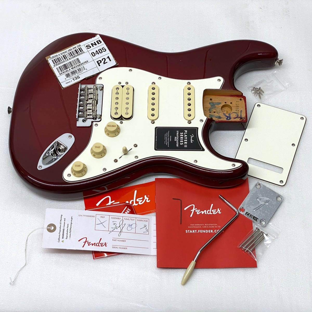 ギター Stratocaster with Alnico 2 & 3 pickups ALNICO 2/5 Fender CHAMBERED MAHOGANY Strat Body Player II HSS