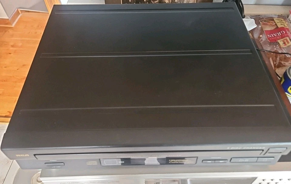 RCA Model RP-8055C Five Disc Carousel CD Changer Tested Works Well But No Remote - Image 3 of 4