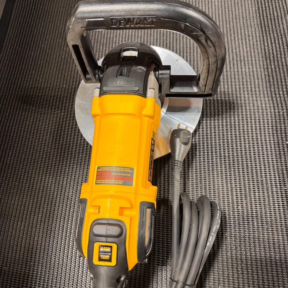 Dewalt DWP849X 7"/9" Variable Speed Rotary Polisher, 12 Amp only item in picture - Image 3 of 4