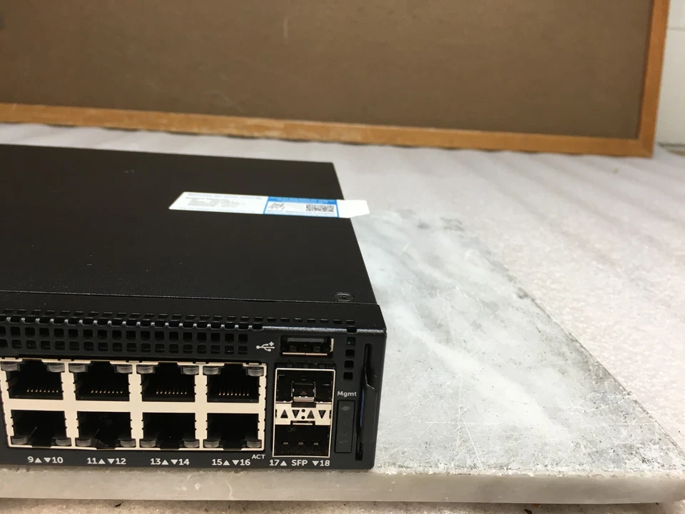 Dell Networking X1018 E10W 16-Port Gigabit SFP Port Smart Managed Switch No PWR - Image 3 of 4