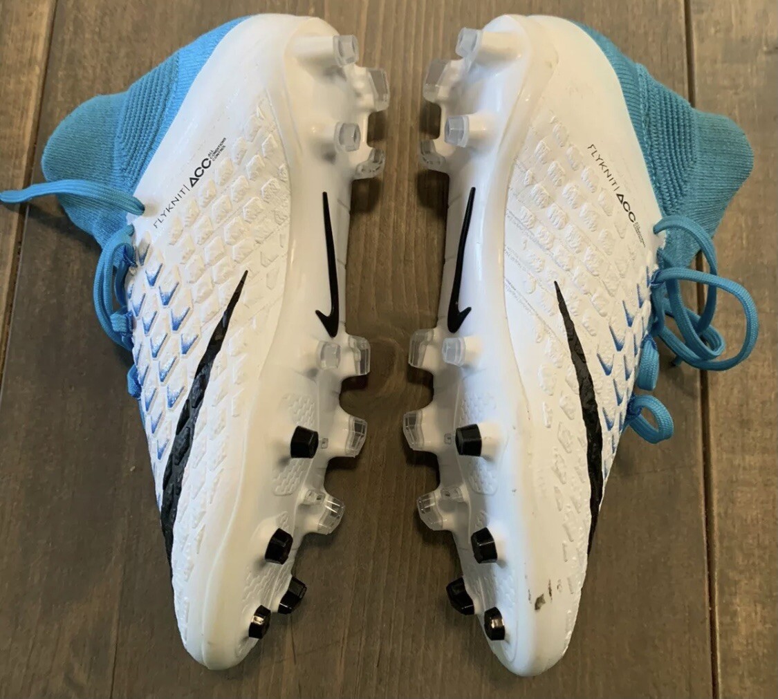 crampons nike vissés