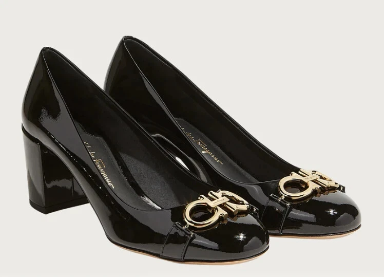 SALVATORE FERRAGAMO BLCK PATENT LEATHER GANCINI MID HEEL PUMPS
