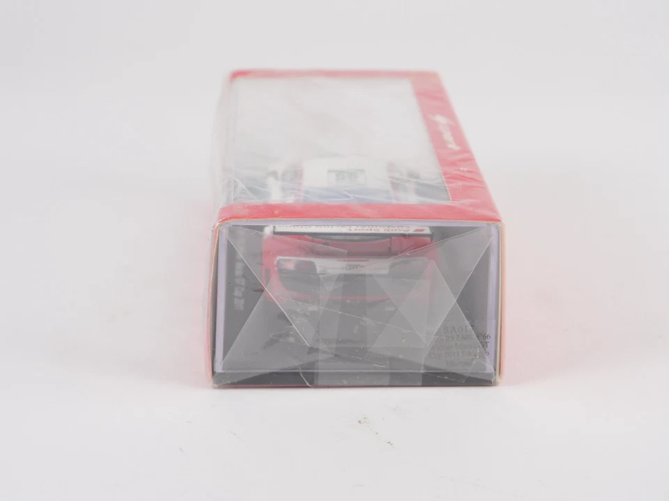 Spark 1/43 Audi R8 Lms #66 Winner Macau Gt Cup 2011 - Image 4 of 4