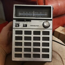 1980S Vintage Sound Design AM/FM Portable Radio