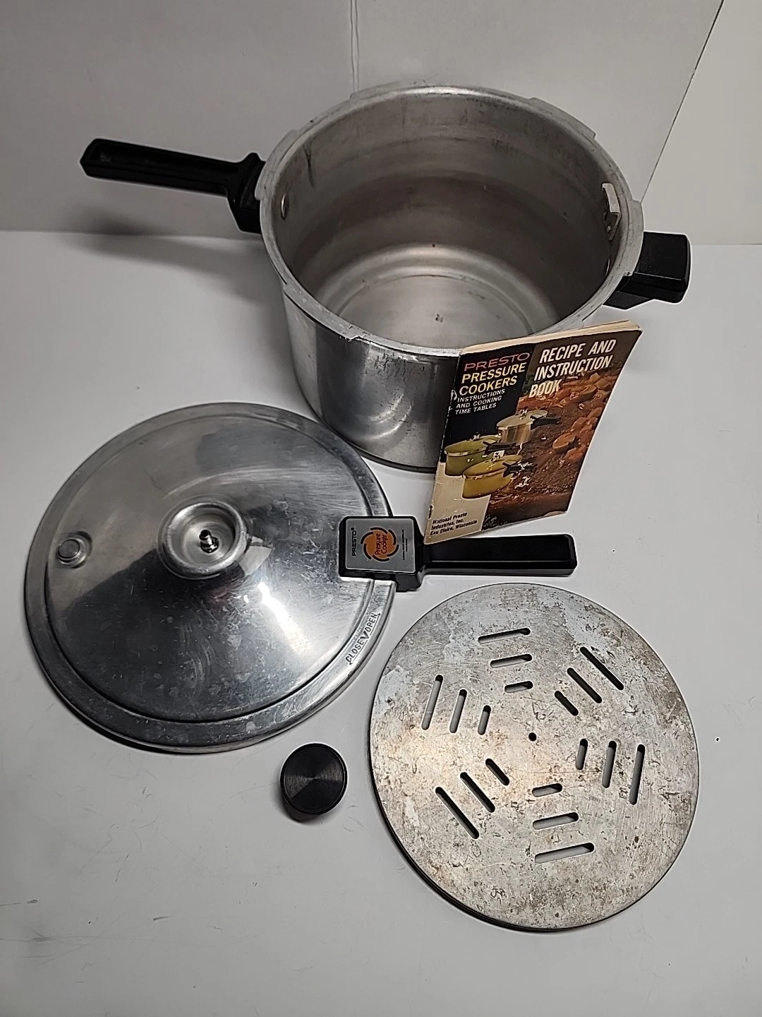 Vintage Presto 6 Quart Pressure Cooker and Canner W 15 Weight