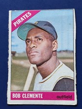 Top 10 Roberto Clemente Baseball Cards 13