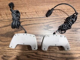 Set of 2 Nintendo Entertainment System NES MAX Wired Controller NES-027