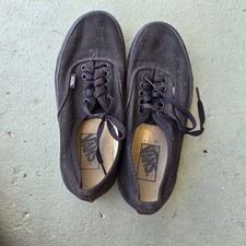 Vans Classic Authentic Black/White Skate Sneakers, Size 7M/8.5W