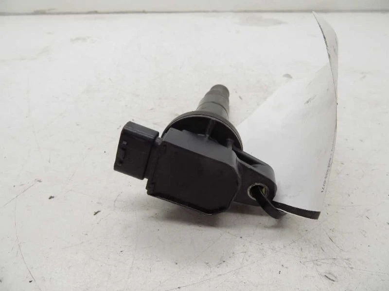 01-09 MONTAJE BOBINA ENCENDEDOR TOYOTA PRIUS 1.5L 4CYL  Foto 3 de 4