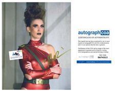 ALISON BRIE AUTOGRAPH SIGNED 8X10 PHOTO GLOW ACOA