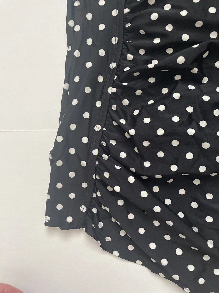 MERONA ❤️ Traje de Baño VESTIDO UNA PIEZA RUCHED Negro Lunares Mediano Usado en Excelente Condición Foto 3 de 4