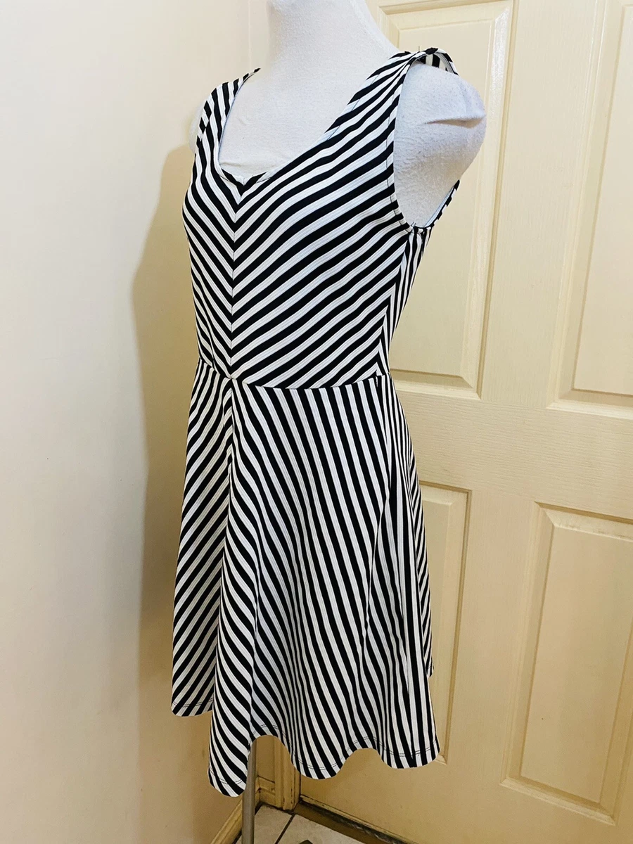 size 8 KMART black white stripe fit flare skater dress eBay