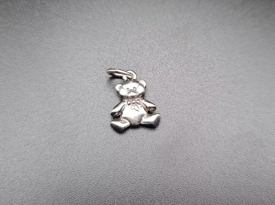 Teddy bear charm shop james avery