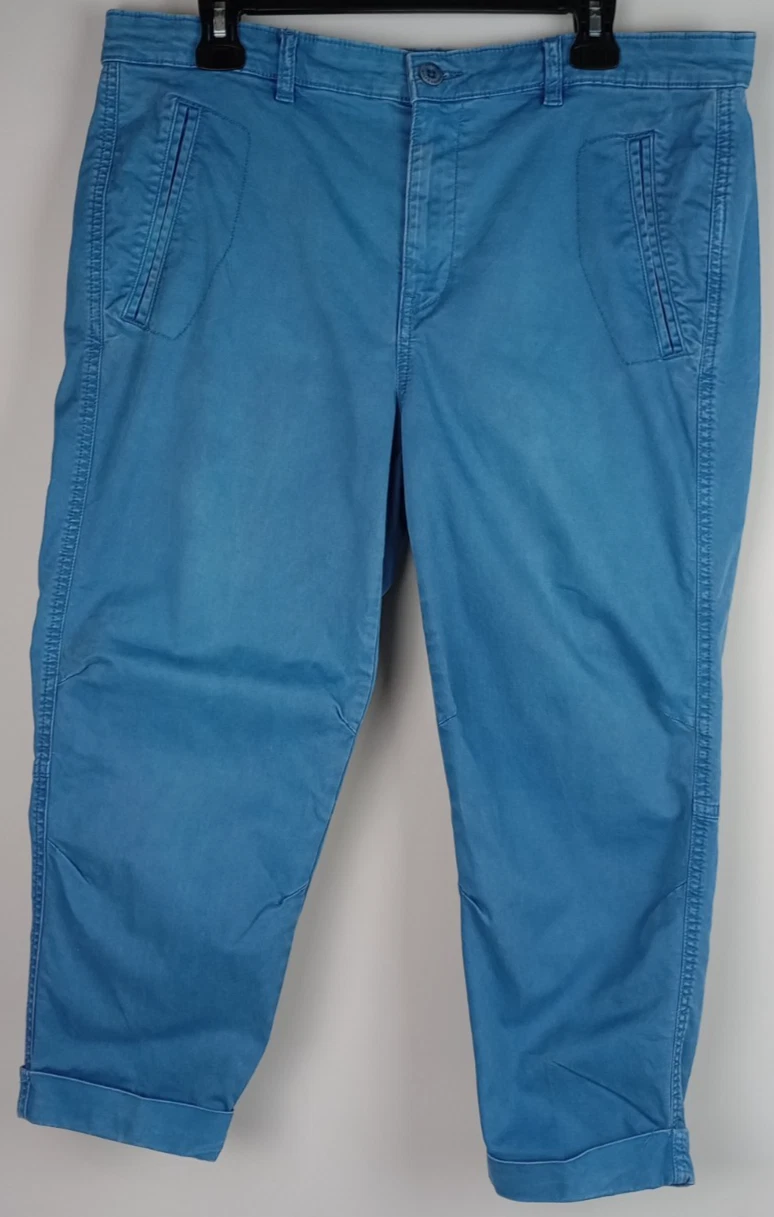 Ralph Lauren Womens 12 Light Blue Chico Side Pockets Cuffed Capri Pants
Opens in a new window or tab