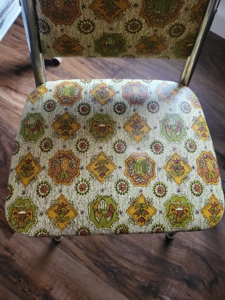 Mesa infantil vintage Mid-Century años 60 con 4 sillas-- Formica con cromo Foto 4 de 4