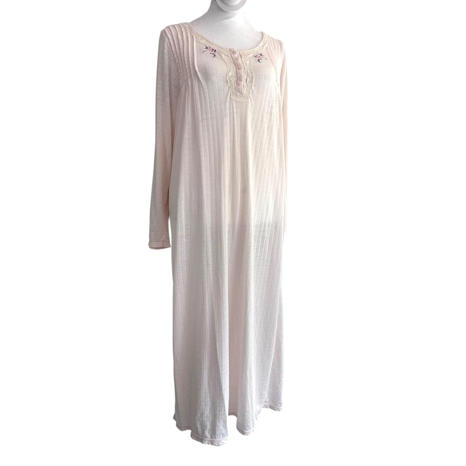 Camisón Bobbie Brooks Mujer Manga Larga Rosa Bordado Talla Grande Cottage Foto 3 de 4