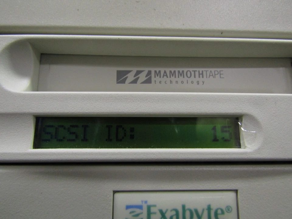 Exabyte 270004-1099 Mamoth2 TT2000 60/150Gb SCSI LVD SE External Tape Drive - Image 3 of 4