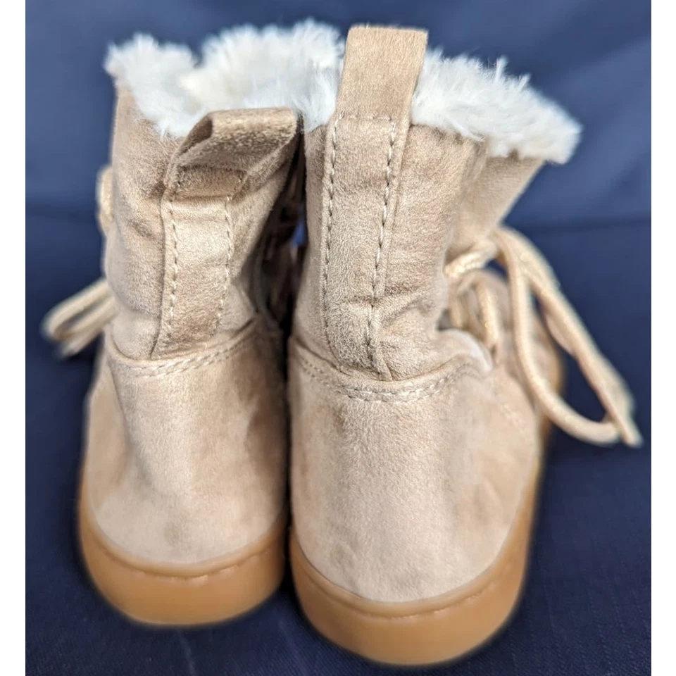 Botas Gymboree de piel sintética metálicas doradas talla 7 para niños pequeños  Foto 3 de 4