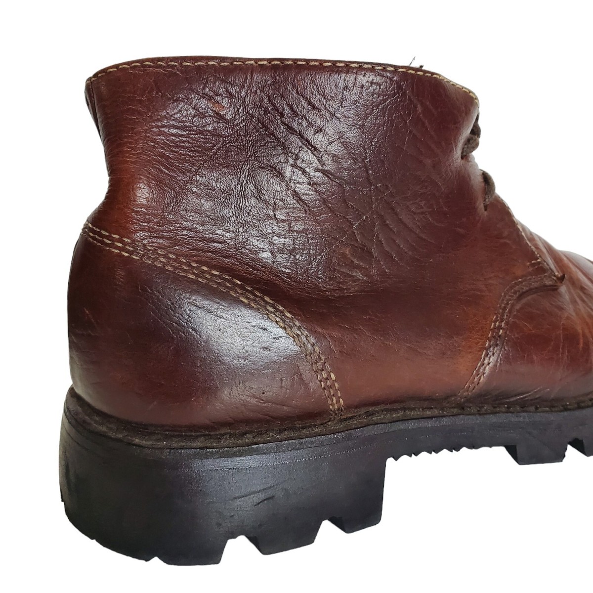 DULUTH TRADING CO. Boots Mens SIze 9.5 Brown Leather Chukka  display picture 1