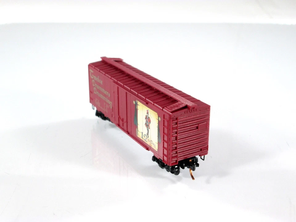 N Scale **TWELVE DRUMMERS DRUMMING** 12 Days Christmas Car Micro Trains 02100512 - Image 4 of 4