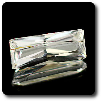 Danburite 1.06 cts Madagascar IF gemme rare pour cadeau d'anniversaire d'exception