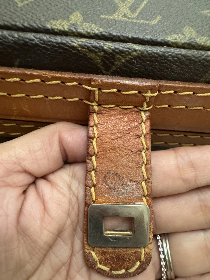 Estojo de vaidade Louis Vuitton vintage com monograma trem. Raro! Peça de colecionador! - Imagem 4 de 4