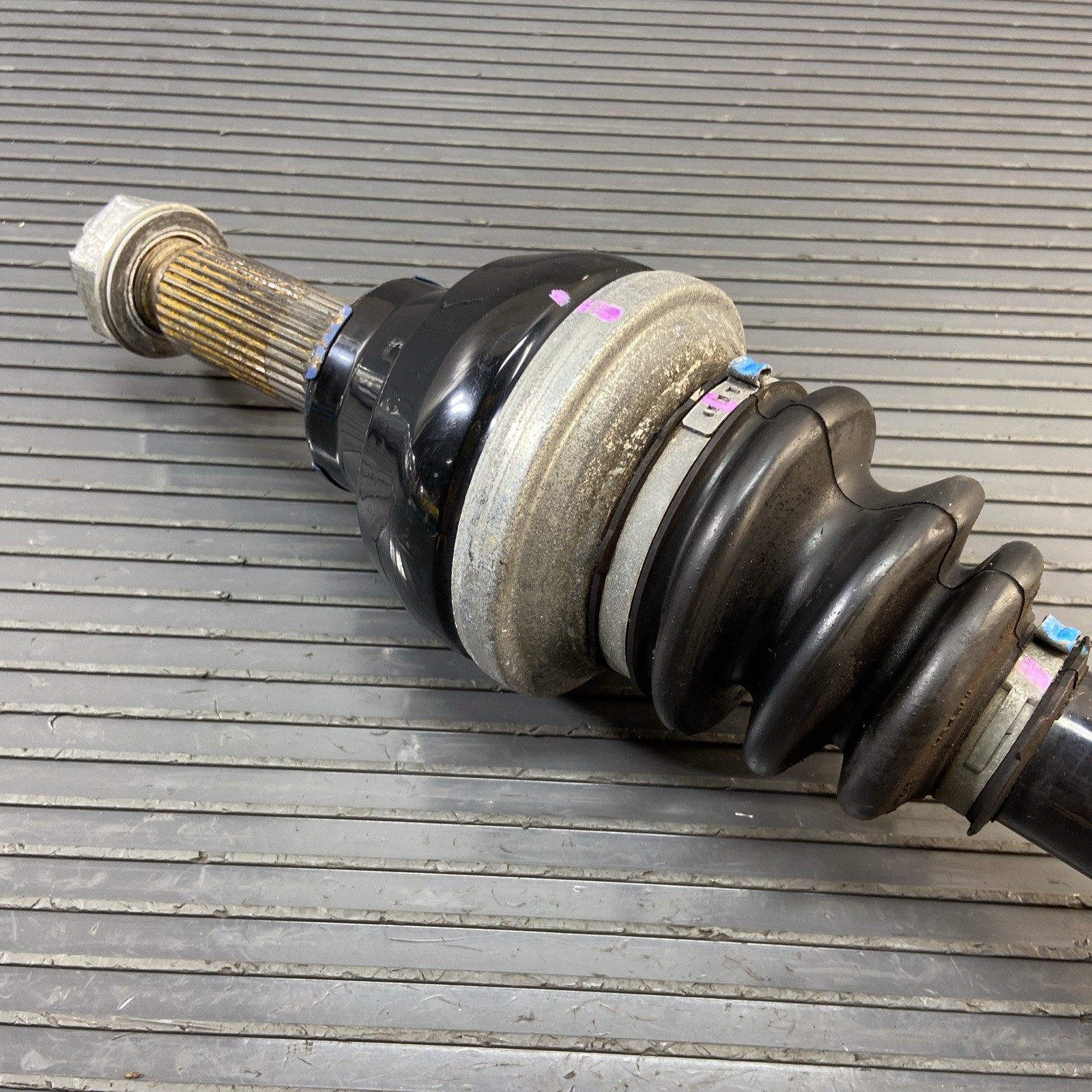 2018-2023 Ferrari Portofino F164 RWD Rear Left Or Right Axle 747977 10k Mi OEM