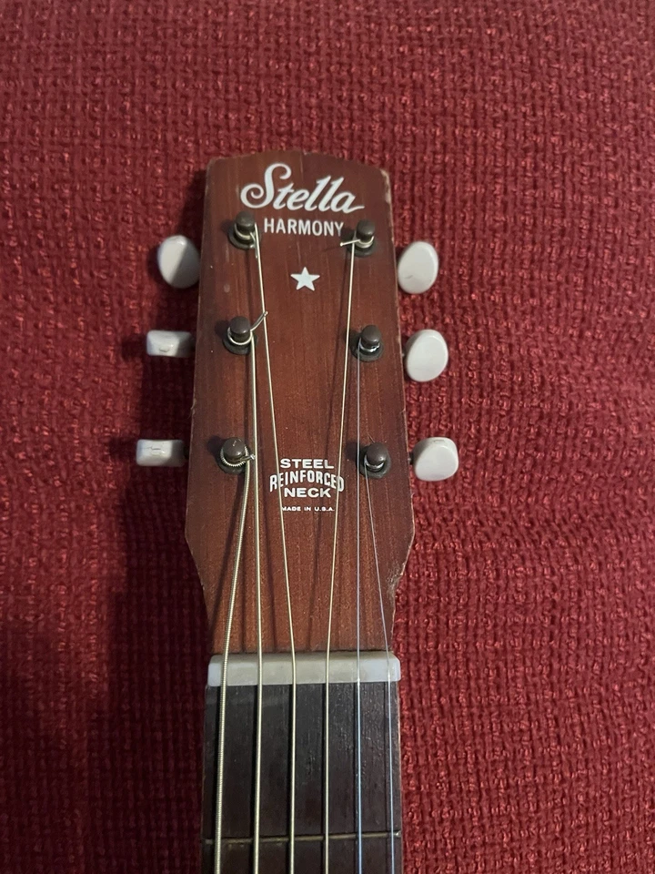 Harmony 1960’s H927 - “Stella” parlor -All Original-USA- Low Action- w/ Case - Image 4 of 4