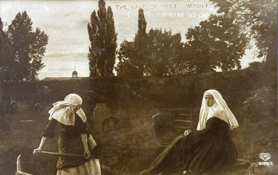 Tal der Ruhe von John Everitt Millais, John Millais Kunstwerk schwarzweiß Vintage Postkarte
