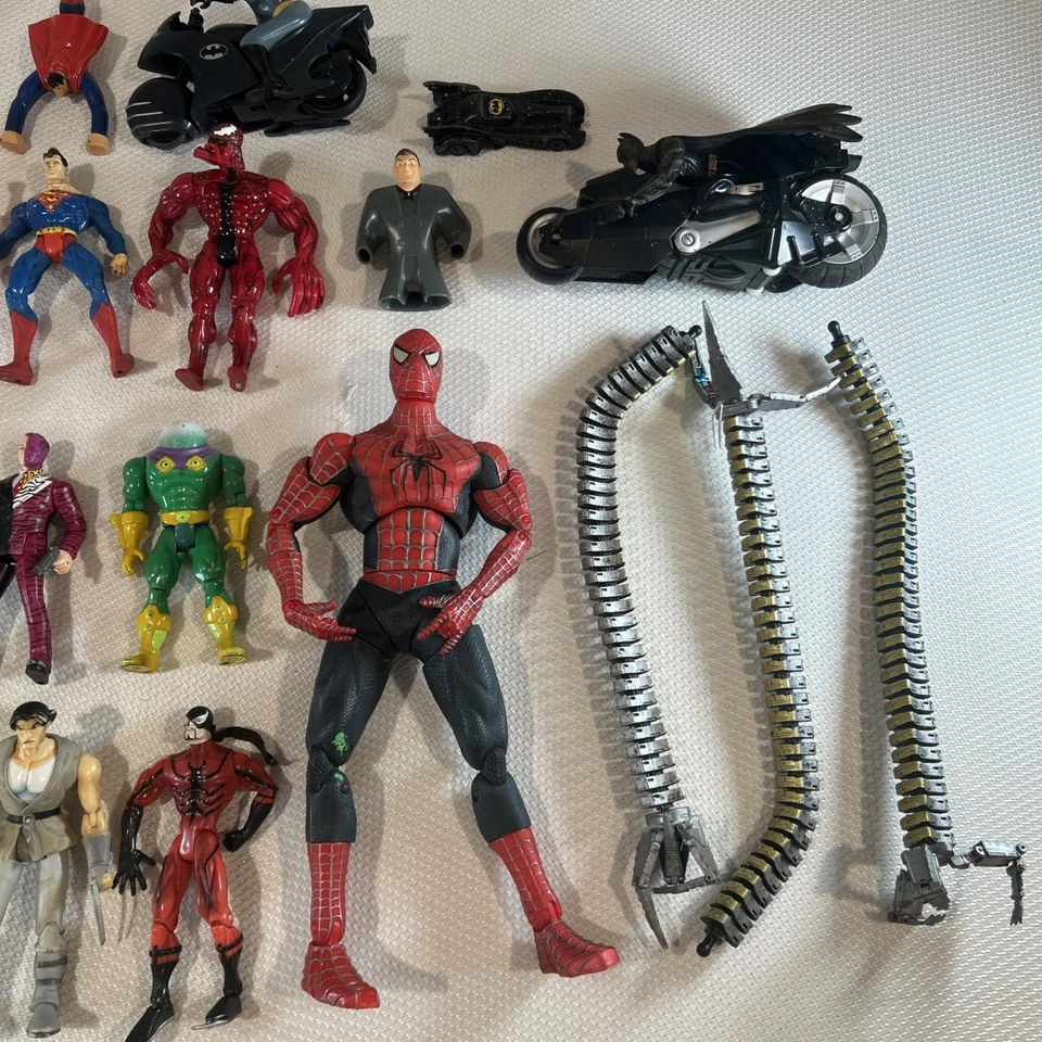 Marvel DC Action Figure Lot Spider-Man Venom Carnage Batman Thor The Thing X-Men - Image 2 of 4