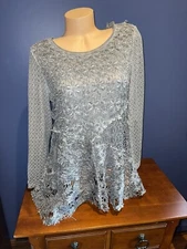 Fairycore Gremlincore FERATELLI BOUTIQUE Womens S Top Boho Gray Floral Lace 1535