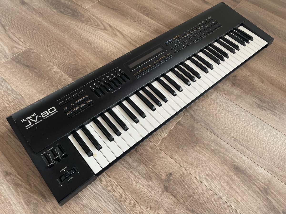 Vintage Roland JV-80 61-Key Multi-Timbral Synthesizer /192 Vintage Roland JV-80 61-Key Multi-Timbral Synthesizer /192