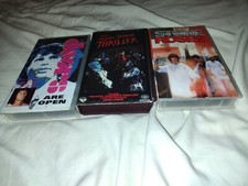  VIDEOS - THRILLER/STONEROSES /DOORS (x3)