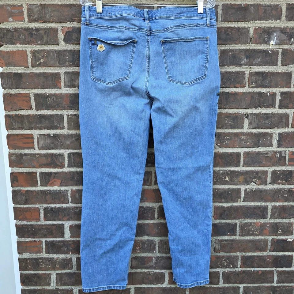 Talbots 无瑕五口袋修身踝牛仔裤刺绣花朵波西米亚 12 码 — 第 2/4 张图片