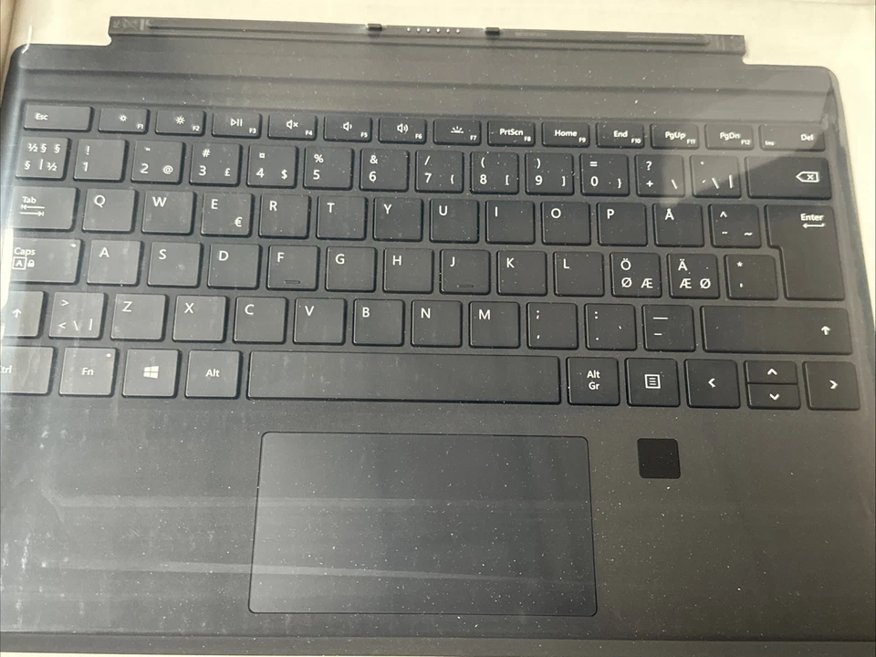 Microsoft Surface Pro 3 4 5 6 7 Type Cover. Nordic Layout fingerprint GUZ-0009 - Image 3 of 3