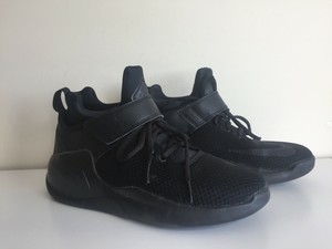 black nike runners ladies