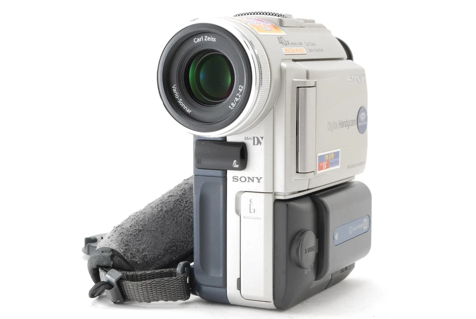 [MINT] Sony Handycam DCR-PC100 Mini DV Camcorder Carl Zeiss Lens From JAPAN - Image 3 of 4