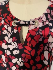 Vibrant Flower Petal Print Top SzXL Famous Maker Sleeveless Blk,Red,Fushia,White