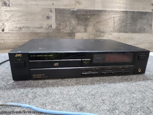 Vintage JVC XL-V311 Compact Disc Player no remote Noise Shaping 18