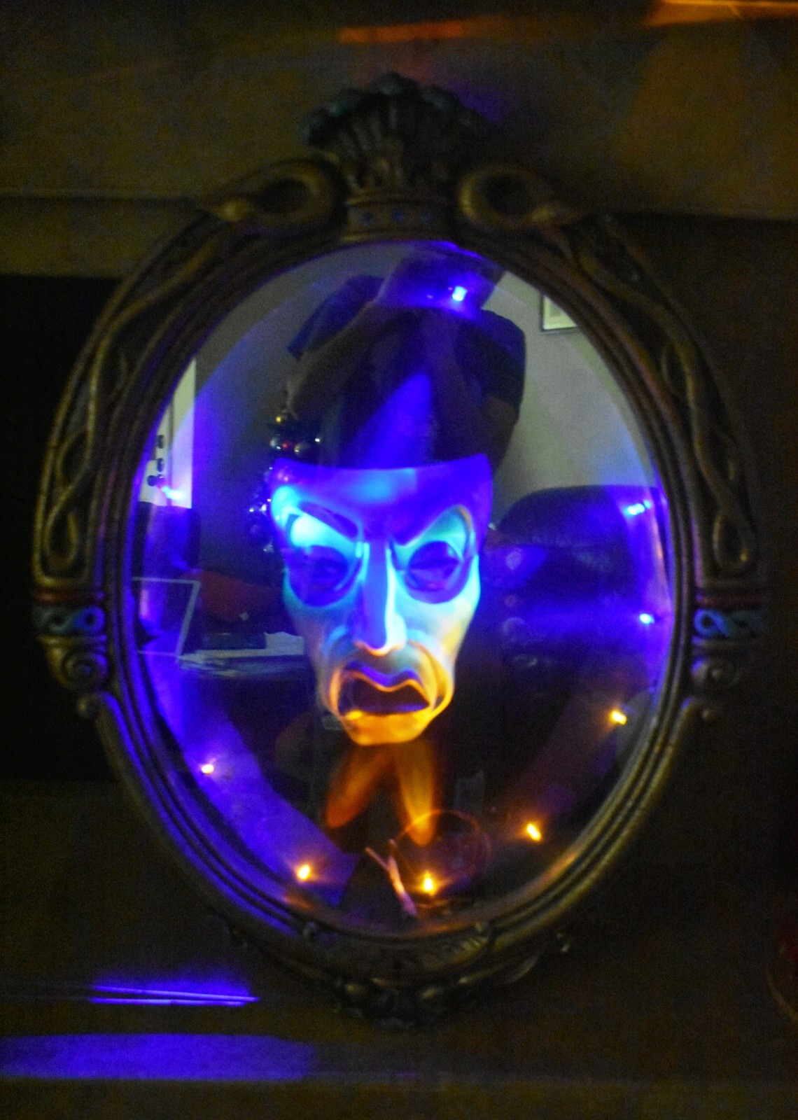 Life Size Disney Villains Snow White EvilQueen Slave statue Magic