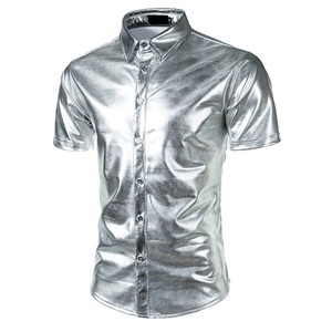 camisa plateada hombre