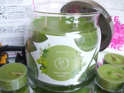 PartyLite FARM FRESH HERBS  3 Docht Duftwachsglas + 12 Teelicht OVP G732151 