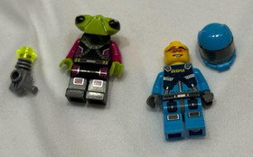 LEGO 7050 -Space: Alien Defender complete set with instruction manual