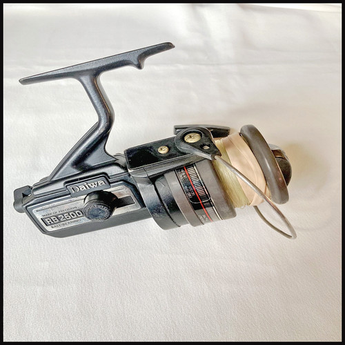 Vintage Collectible Daiwa RB 2600 Fishing Spinning Reel, w/ Box and Manual.