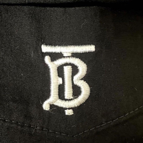 Burberry London TB logo embroidered long sleeve Size: L Burberry London TB logo embroidered long sleeve Size: L