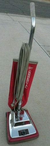 SANITAIRE HEAVY DUTY COMMERCIAL UPRIGHT 