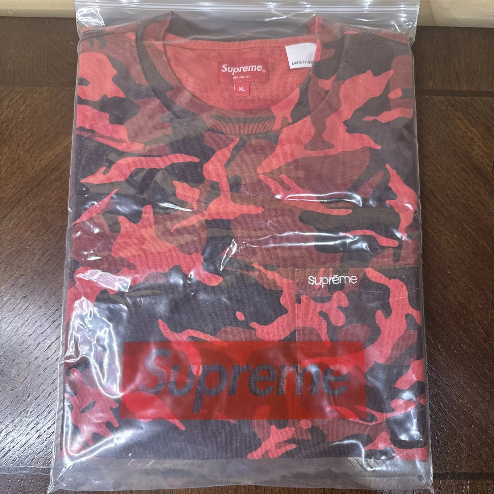 T shirt de poche Supreme S/S rouge camouflage taille XL neuf
