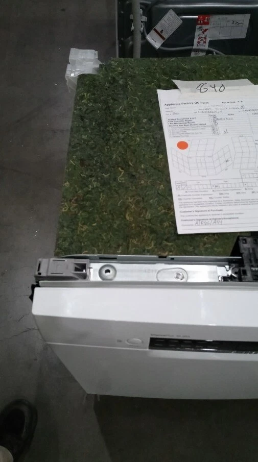 Bosch 300 Series SGE53B52UC 24" Blanco Consola Completa Lavavajillas Inteligente Incorporado Foto 2 de 4