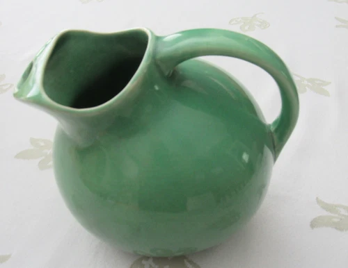 VINTAGE 7" HULL GREEN PITCHER WITH ICE LIP