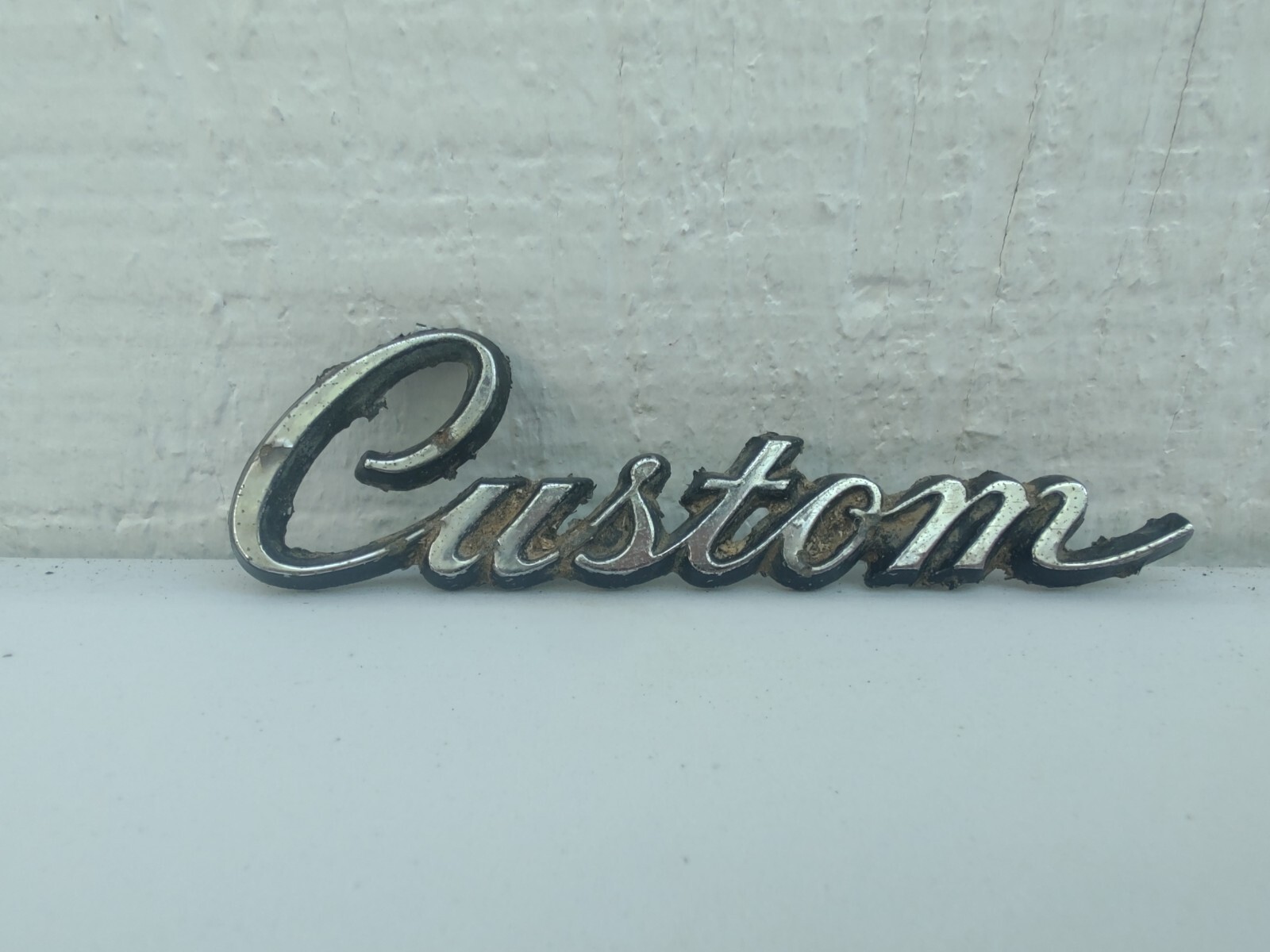 Vintage c1970 Custom Emblem Badge Ornament Nameplate Dodge Ford Chevy 11249A